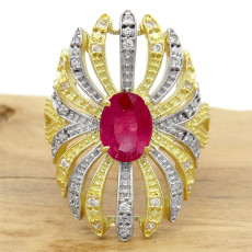 Anel com Rubi e 36 Diamantes, em Ouro Amarelo 18 Kilates